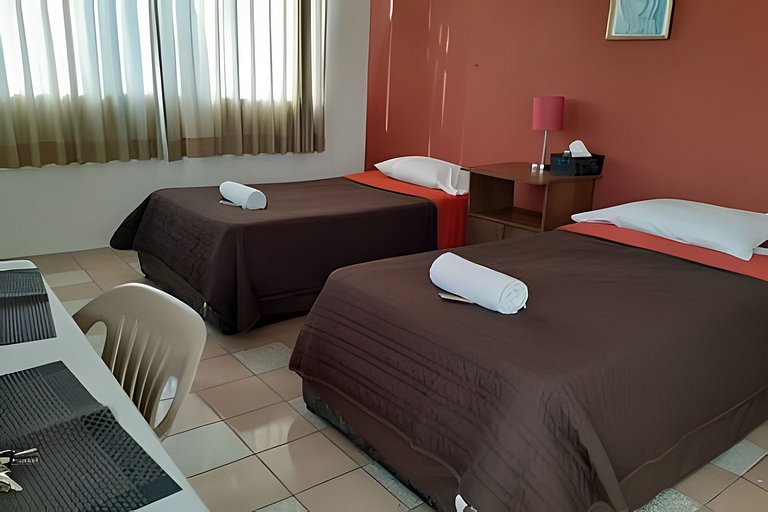 Suite Azalea, cocineta, baño privado, ubicación