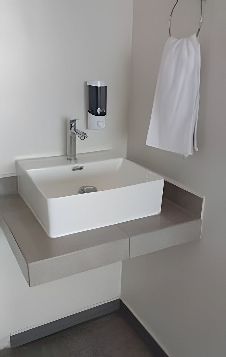 SUITE DALIA, AA, cocineta, baño privado, ubicación