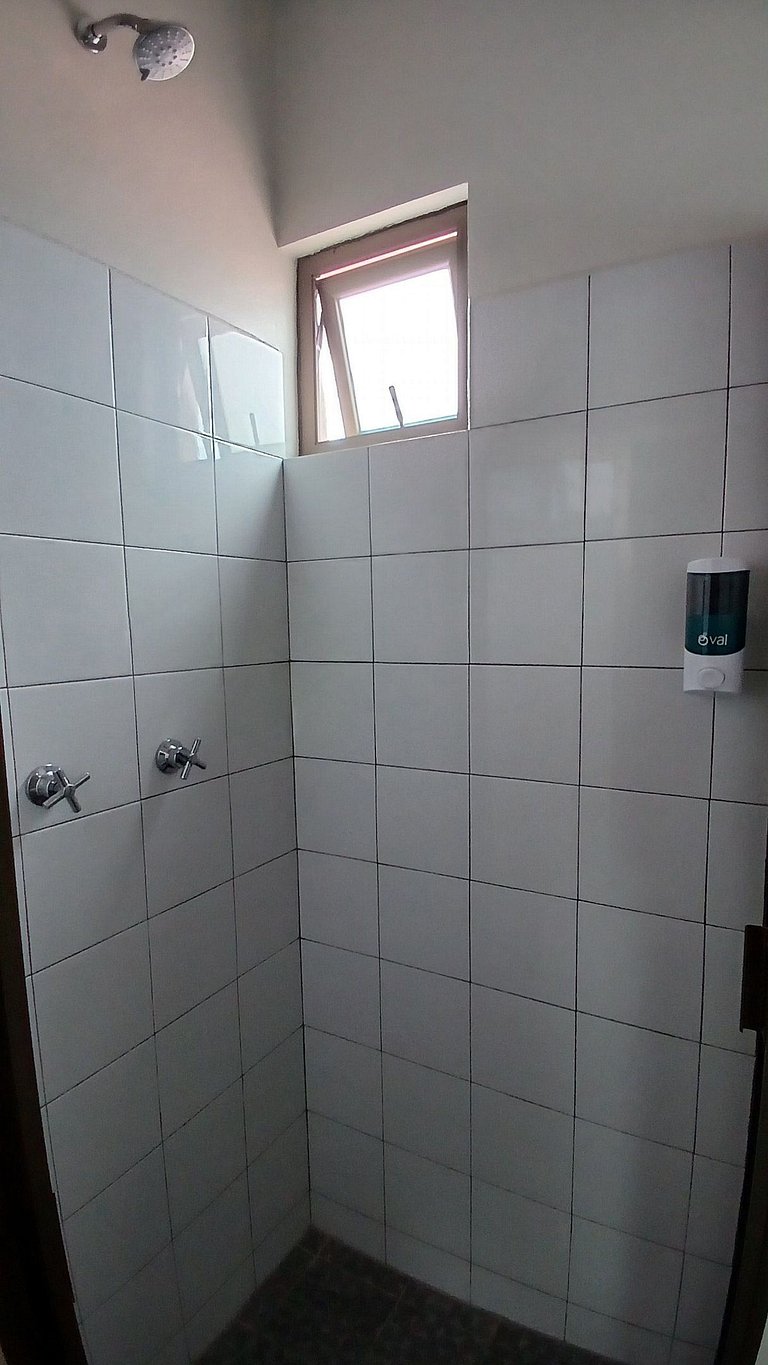 SUITE DALIA, AA, cocineta, baño privado, ubicación